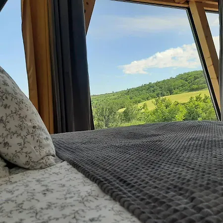 Fruska 斯雷姆斯基卡尔洛夫奇