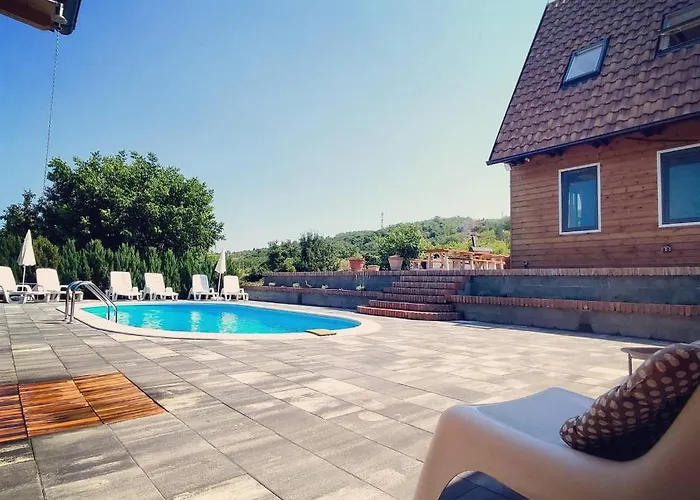 Villa Fruska Sremski Karlovci